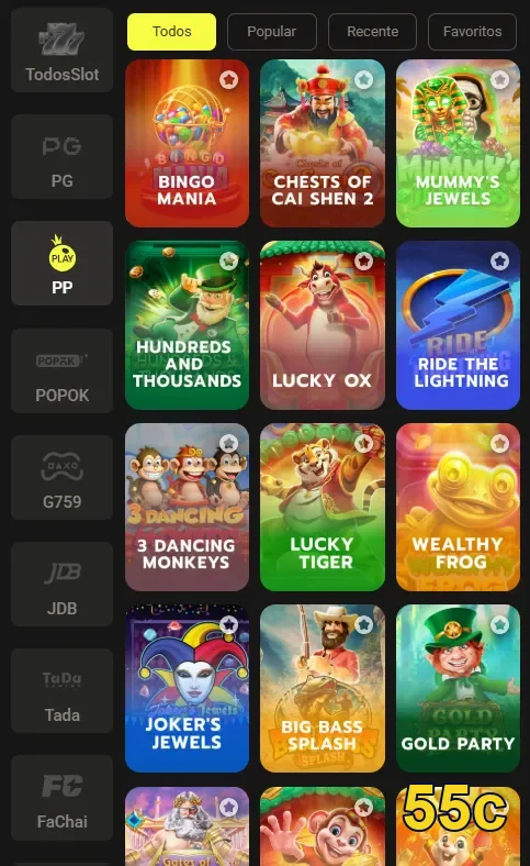 Uma mesa de blackjack com dealer ao vivo em ação